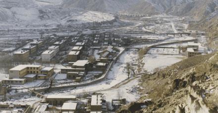 四川有座軍工廠(chǎng),環(huán)山而建風(fēng)景絕美,現(xiàn)在的舊址荒草叢生