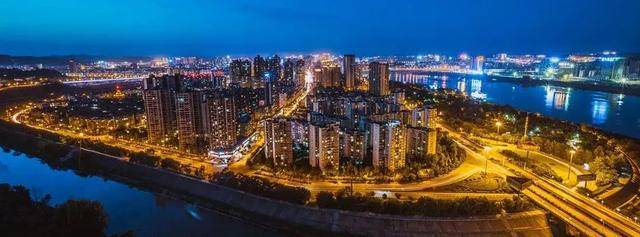 四川最新房?jī)r(jià)與平均工資對(duì)比 南充人的購房能力分析